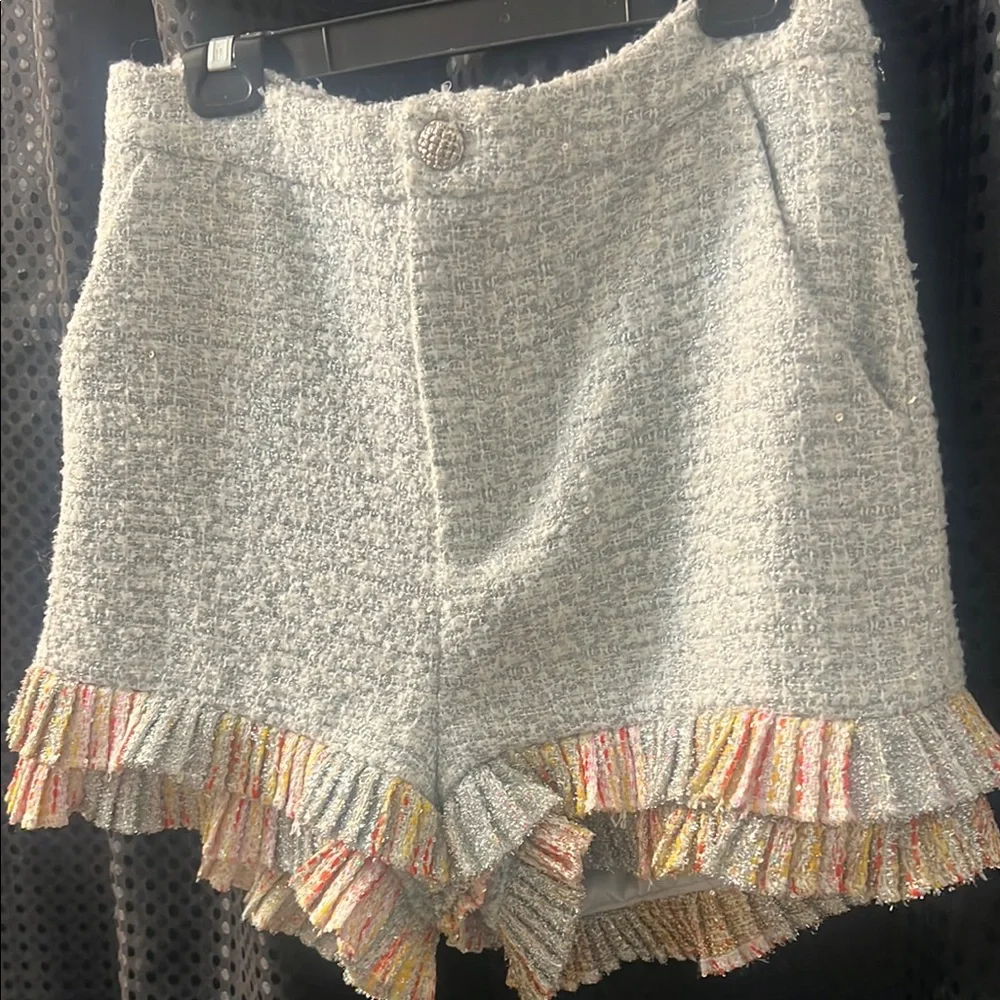 Stylish Textured Tweed Jacket with Metallic Fringe jacket L, shorts Xl - Picture 4 of 6